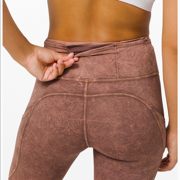 SOLD - NWT Lululemon Fast and Free HR Tight 25” - Picture 3 of 7